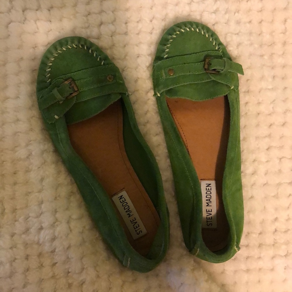 Women’s size 7 Green Steve Madden dress shoes
